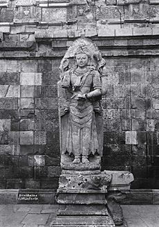 Archivo:COLLECTIE TROPENMUSEUM Mahadewa in de Lara Djonggrang hindoe-tempel te Prambanan TMnr 60033679