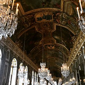 Archivo:Candiles en el Palacio de Versalles