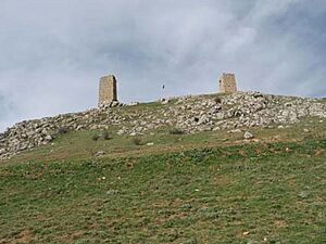 Archivo:Castillo de Lagueruela. Teruel