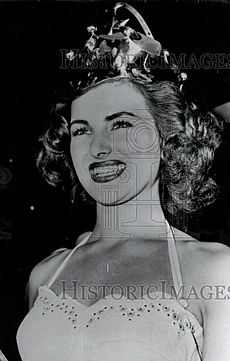 Archivo:Christiane Martel in 1953 (cropped)