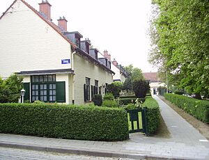 Archivo:Cité de Moortebeek 04