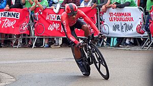 Archivo:FrancePaysDeLaLoireStGermainLeFouillouxTourDeFrance5eEtapeNQuintana