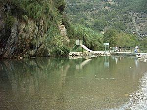 Archivo:Fuente de los Baños, río Mijares (Montanejos, Castellón)