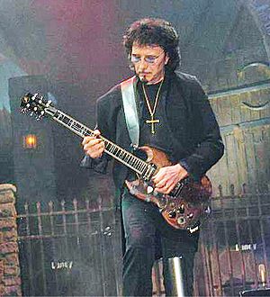 Archivo:Iommi at the Forum a