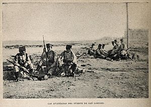 Archivo:Las avanzadas del Fuerte de San Lorenzo. Melilla, fotografía remitidas por el Sr. Compañy, Blanco y Negro, 04-11-1893 (cropped)
