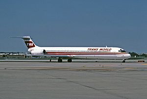 Archivo:McDonnell Douglas MD-82, Trans World Airlines (TWA) JP6356069