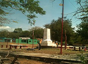 Archivo:PlazaElYunque-Cumarebo