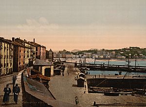 Archivo:Puerto de San Sebastián (1890)