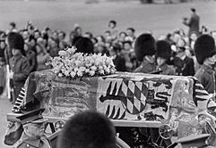 Archivo:Queen Mary's Coffin1