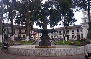 Archivo:Salamina main plaza