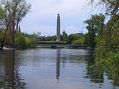 Saranac Plattsburgh NY obelisk.jpg