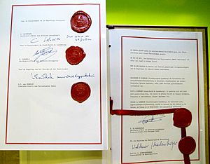 Schengen Agreement (1985) signatures.jpg