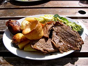 Archivo:Sunday roast - roast beef 1