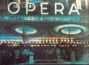 Archivo:Teatro Ópera - Mercedes Sosa - 1982