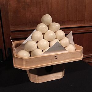 Archivo:Tsukimi dango