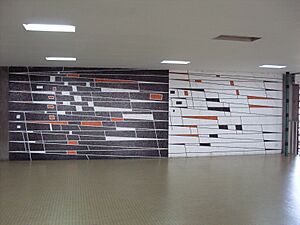 Archivo:UCV 2015-181 Mural de Victor Valera, 1955