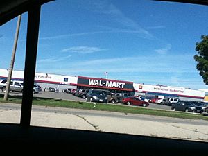 Archivo:Walmart Eastgate Square