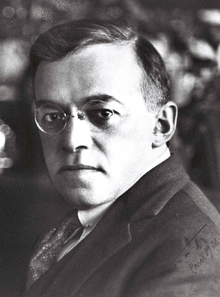 Zeev Jabotinsky portrait.png