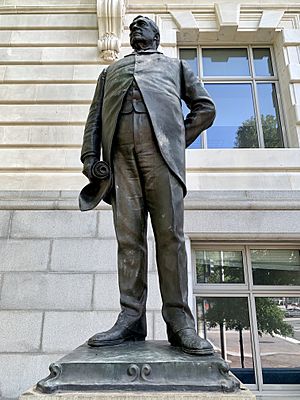 Archivo:Alexander Robey Shepherd statue