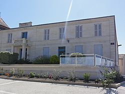 Anglade (Gironde) mairie.JPG