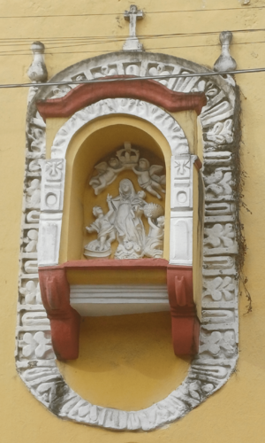 Archivo:Asunción de la Virgen María, detalle en argamasa catedral de Orizaba