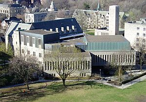 Archivo:Brennan Hall