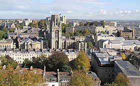 Archivo:Bristol University from Cabot Tower