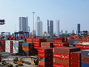 Archivo:Cartagena2011-Skyline-Habour