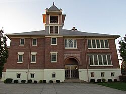 Central Point School, front (North side).jpg