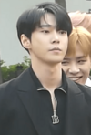 Archivo:Doyoung going to a Music Bank recording in April 2018 01