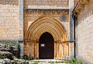 Archivo:Ermita de San Bartolomé, Parque Natural del Cañón del Río Lobos, Soria, España, 2017-05-26, DD 09