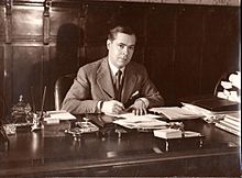 FEDERICO SALMON DESP.jpg