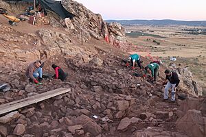 Archivo:Gamo Arqueología Cruz