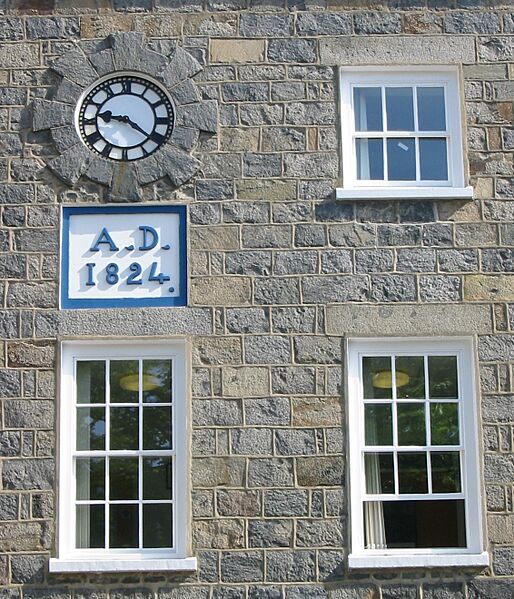 Guernsey police windows clock