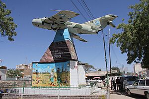 Archivo:Hargeisa War Memorial 2012