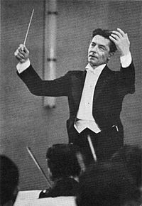 Archivo:Herbert von Karajan Conducts in NHK Symphony Orchestra, Tokyo 1954 (03) Scan10016