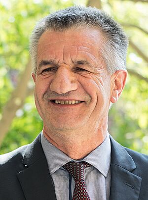 Archivo:Jean Lassalle 05 (cropped)