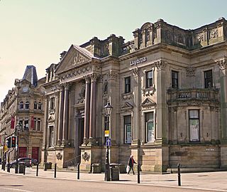 Lloyds bank in Halifax.jpg