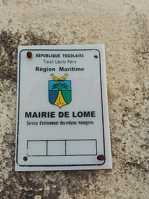Archivo:Mairie de Lome