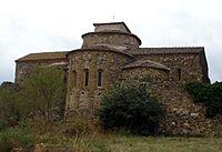 Archivo:Monestir de Sant Miquel de Cruïlles - 001