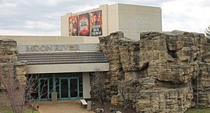 Archivo:Moon River Theatre, Branson, MO IMG 1682