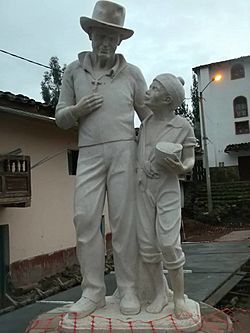 Archivo:PadreUgo-estatua