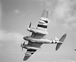 Archivo:RAF Mosquito with Molins gun WWII IWM CH 14114