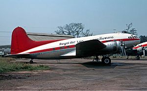 Archivo:Royal Air Lao Boeing 307 Stratoliner Volpati