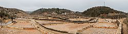 Archivo:Salinas de Peralta de la Sal, Huesca, España, 2015-12-23, DD 09-13 PAN