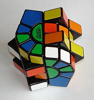 Archivo:Super Square1 scrambled-01