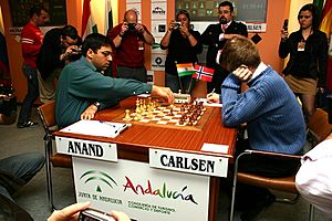 Archivo:Anand vs Carlsen Linares 2007