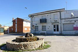 Casa consistorial de Quintana y Congosto.jpg