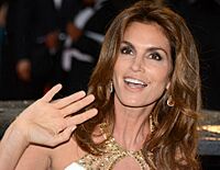 Archivo:Cindy Crawford Cannes 2013