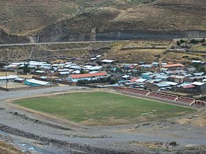 Archivo:Estadio Municipal de Pachapaqui